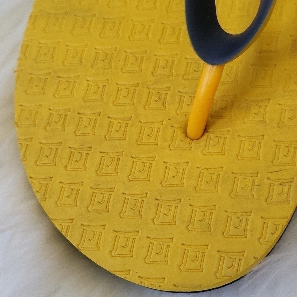 *PRICE DROP*
Neet Feet Buena Vista yellow and blue flip flops NWOT - Picture 6 of 8